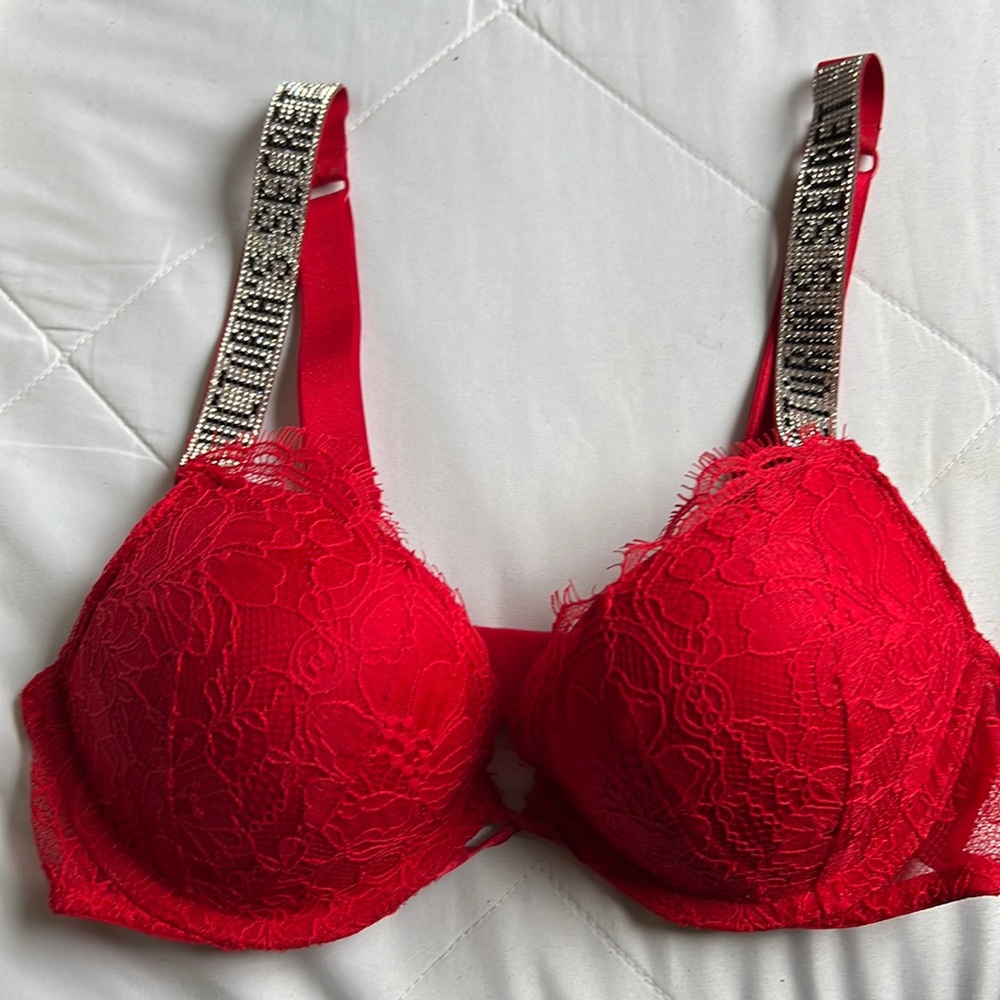 Victoria secret dazzle bra